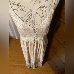 White Birch Sz L floral crochet detail Maxi